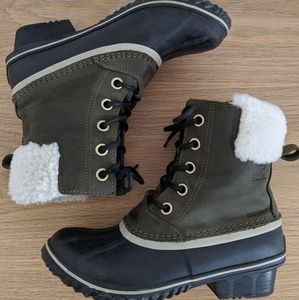 Sorel Duck Boots - Fur Lined